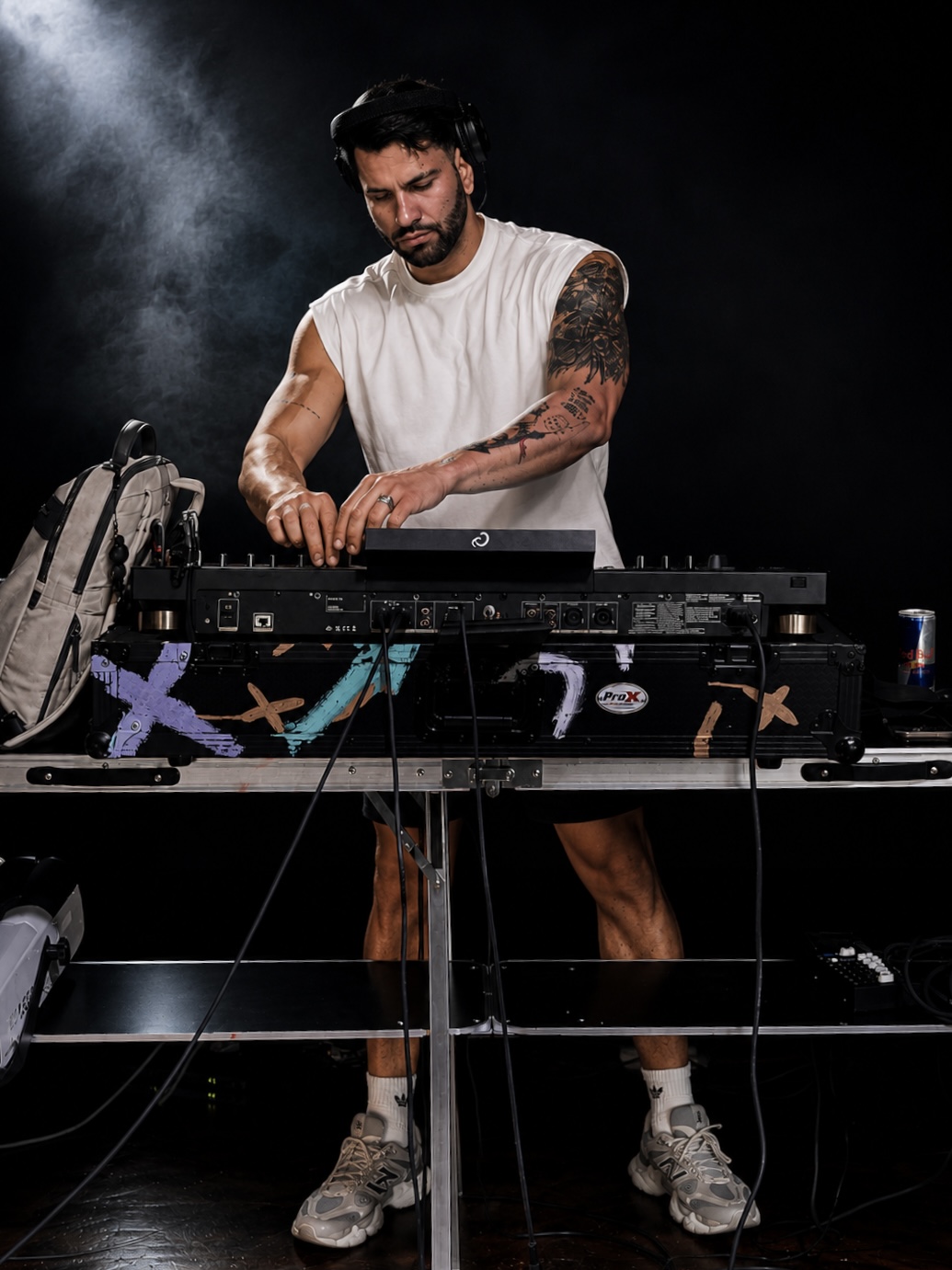 DJ Adriano Dolce mixing a live set